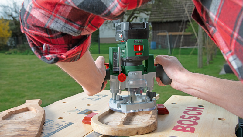 Bosch Akku-Bohrschrauber UniversalDrill 18V-60, 1 x Akku PBA 18V 2.0Ah, Tragekoffer