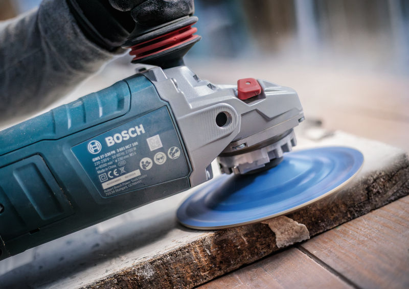 Bosch EXPERT Multi Material Carbide-Topfscheibe mittel, angeschrägt, 180&nbsp;mm, 22,23&nbsp;mm