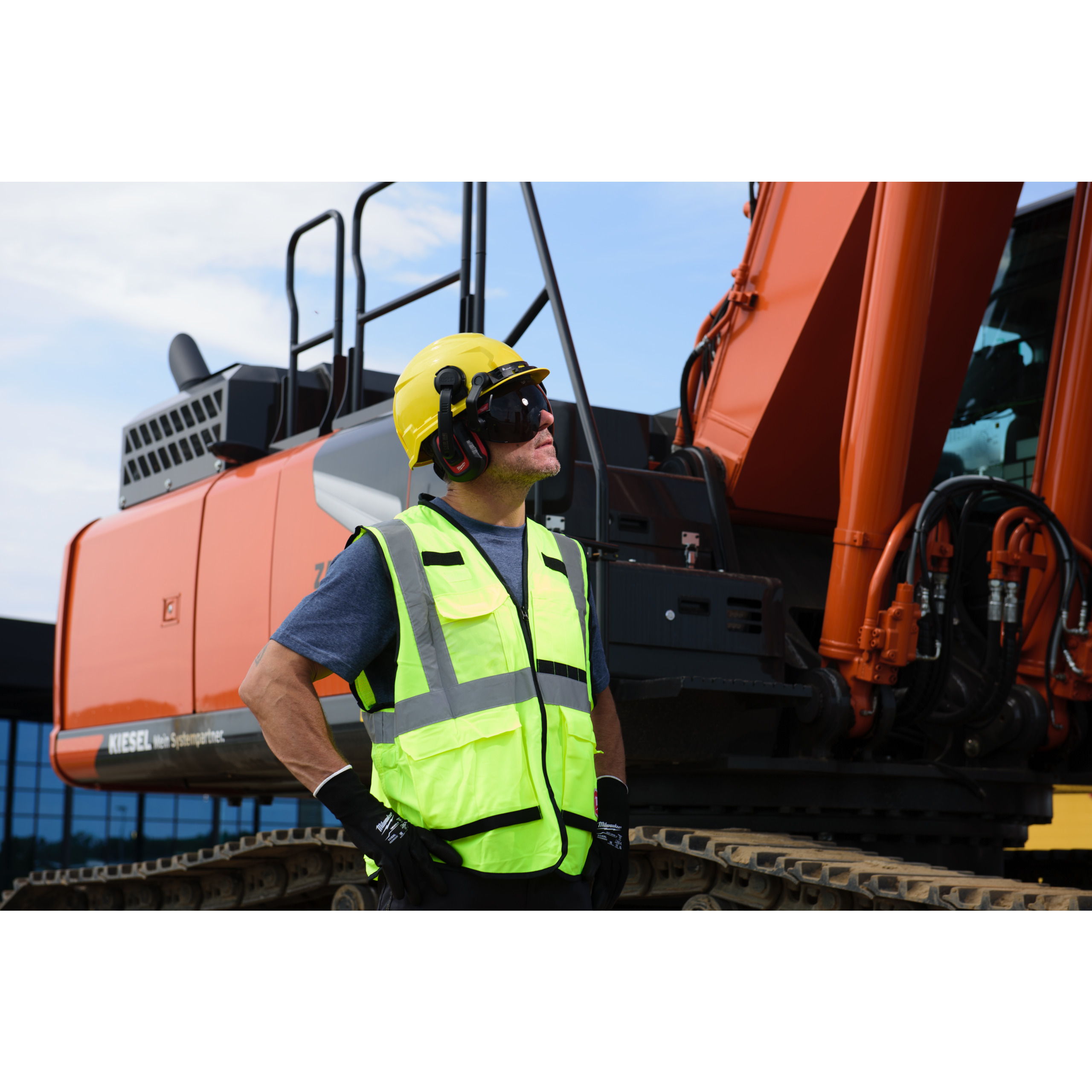 Milwaukee Industrieschutzhelm unbelüfted, gelb BOLT 100