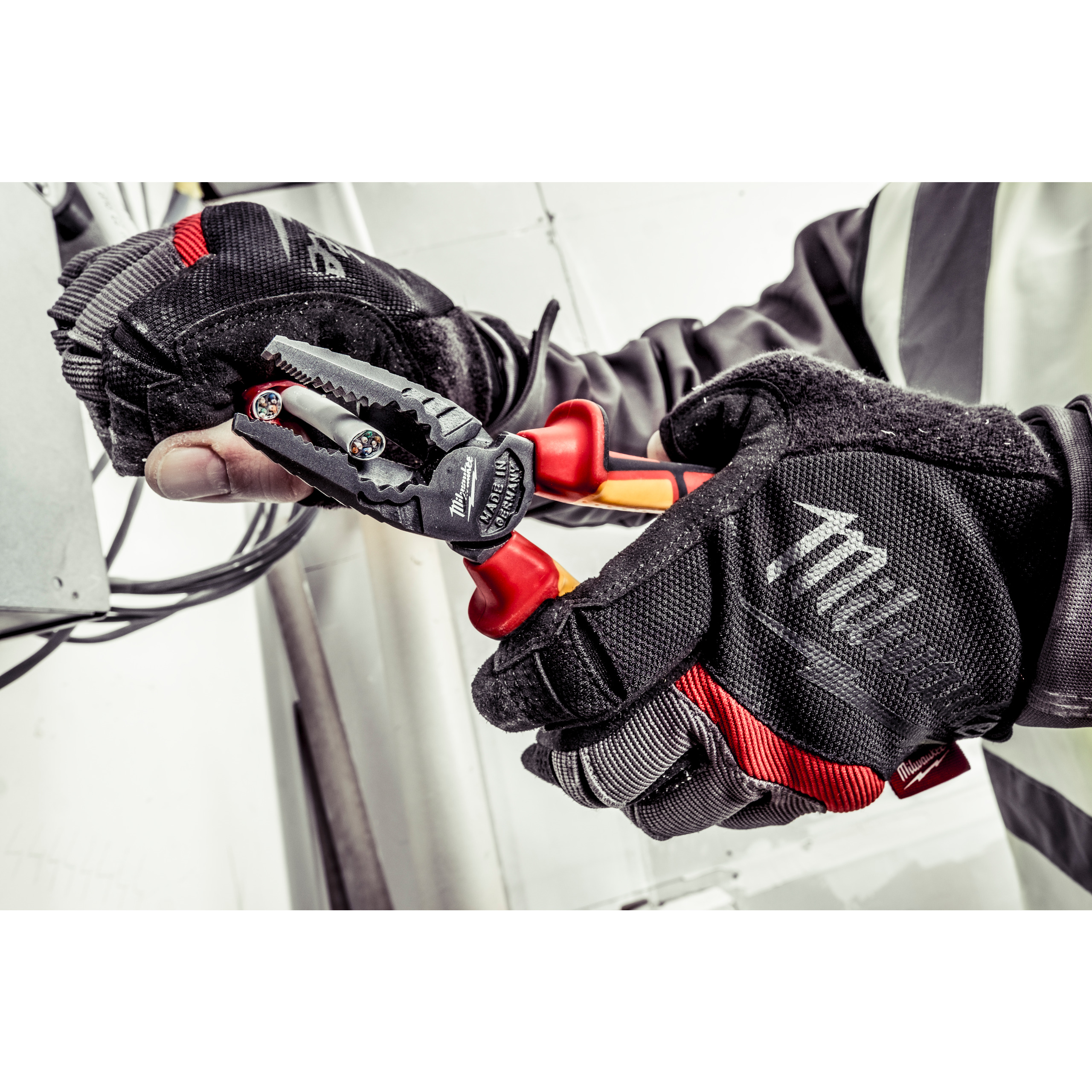 Milwaukee Kombizange VDE 165 mm Kombizange, geprüft