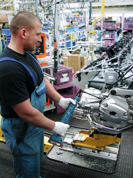 Anwendungsbild, Arbeitskraft, Montage, Maschine, Werkzeug, Industrie