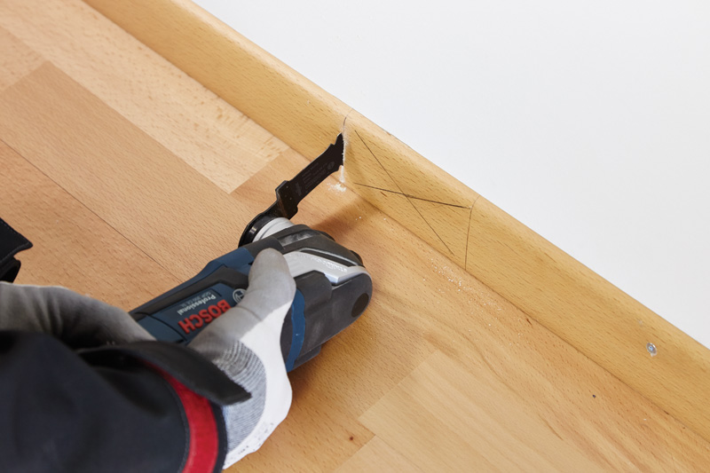 Anwendungsbild, Bohrmaschine, Spachtelwerkzeug, Holzarbeitsplatten, Kabel, Bohrer