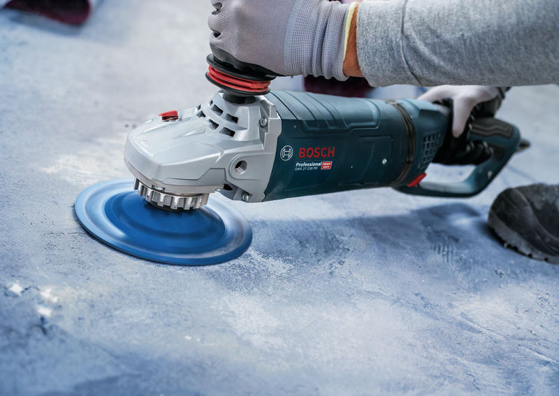 Bosch EXPERT Multi Material Carbide-Topfscheibe mittel, angeschrägt, 180&nbsp;mm, 22,23&nbsp;mm