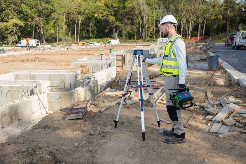 Anwendungsbild, Bauarbeiter, Baustelle, Vermessung, Montage, Safety-Set