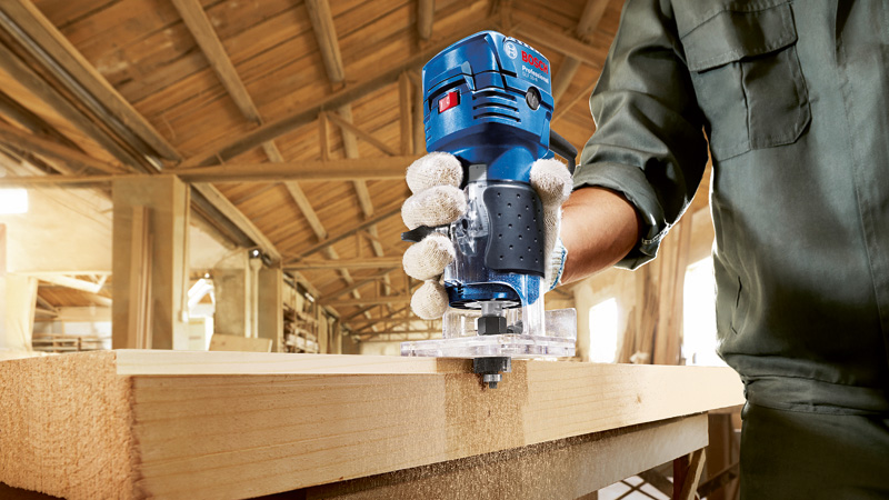 Bosch Kantenfräse GKF 600, Handwerkerkoffer