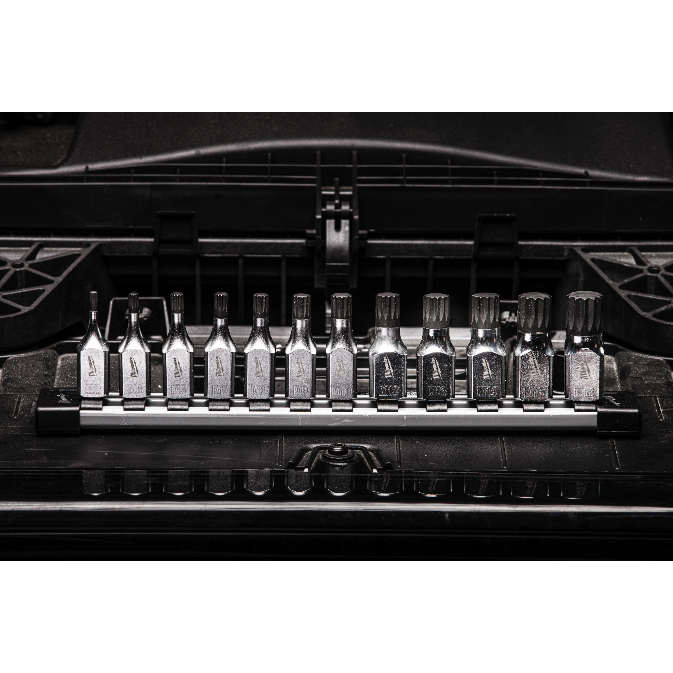 Milwaukee 12-teilig Innenzwölfkant Bit-Steckschlüsseleinsatz metrisch 3/8" Set