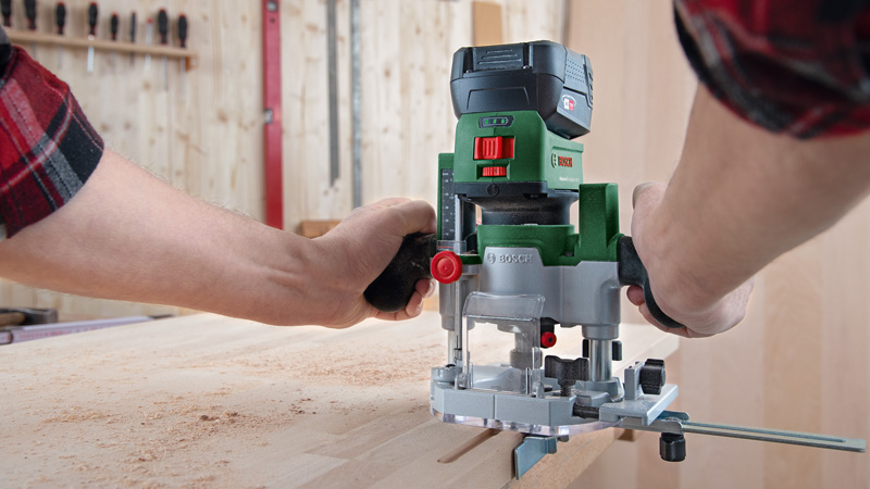 Bosch Akku-Bohrschrauber UniversalDrill 18V-60, 1 x Akku PBA 18V 2.0Ah, Tragekoffer