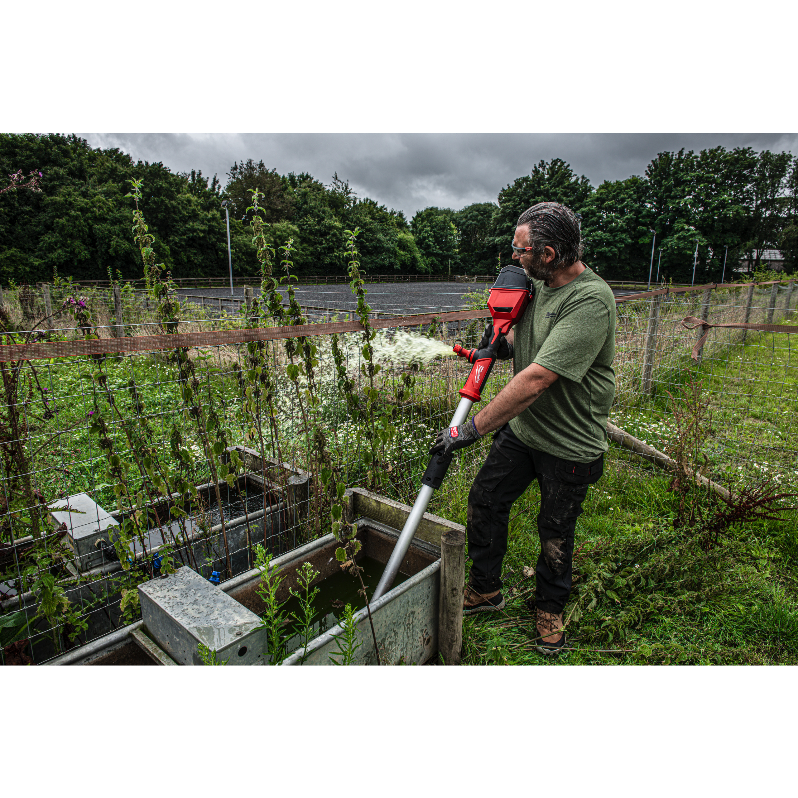 Milwaukee Akku-Stabwasserpumpe M18 HYDROPASS M18BLSWP-0