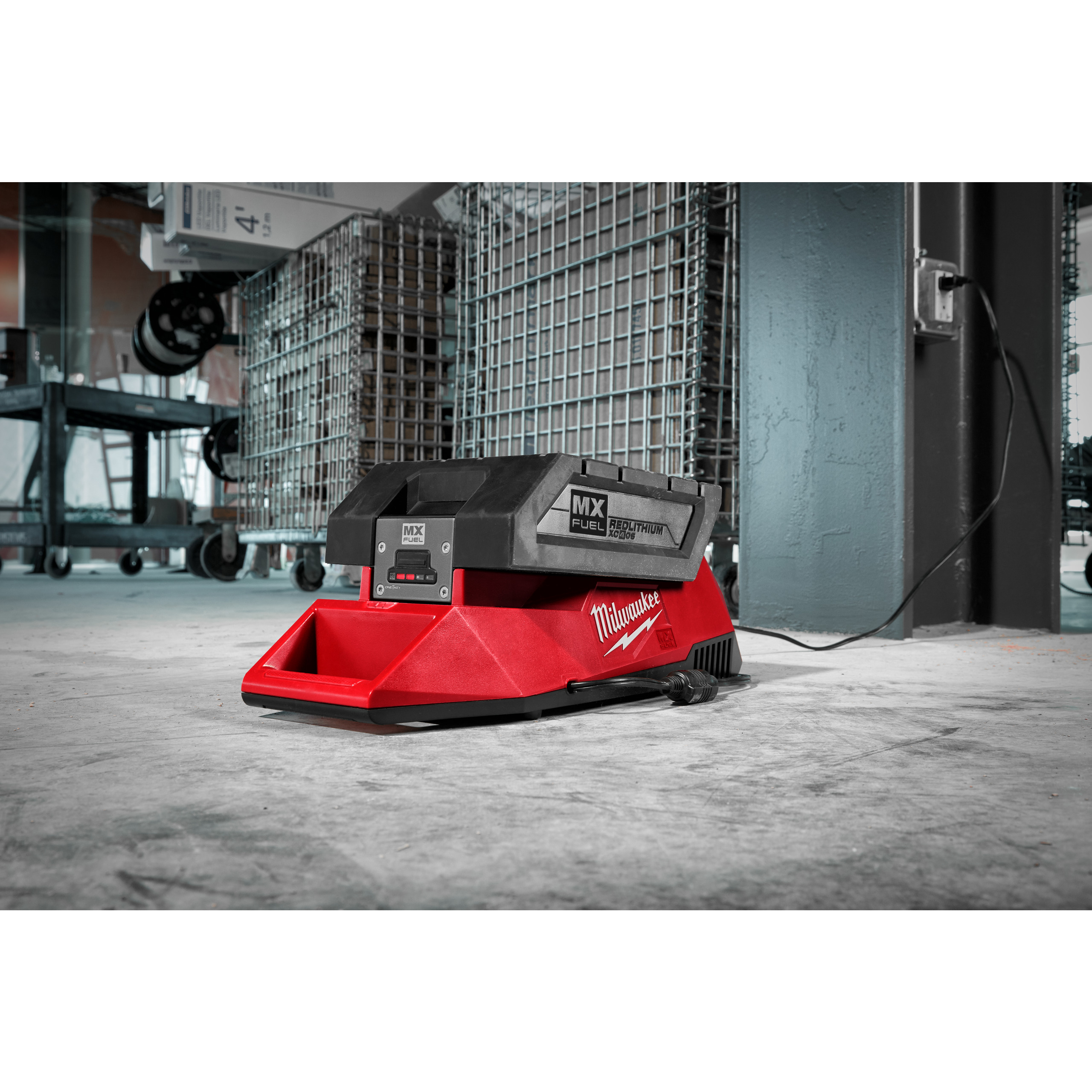 Milwaukee Akku-Ladegerät MX FUEL Ladegerät MXFC