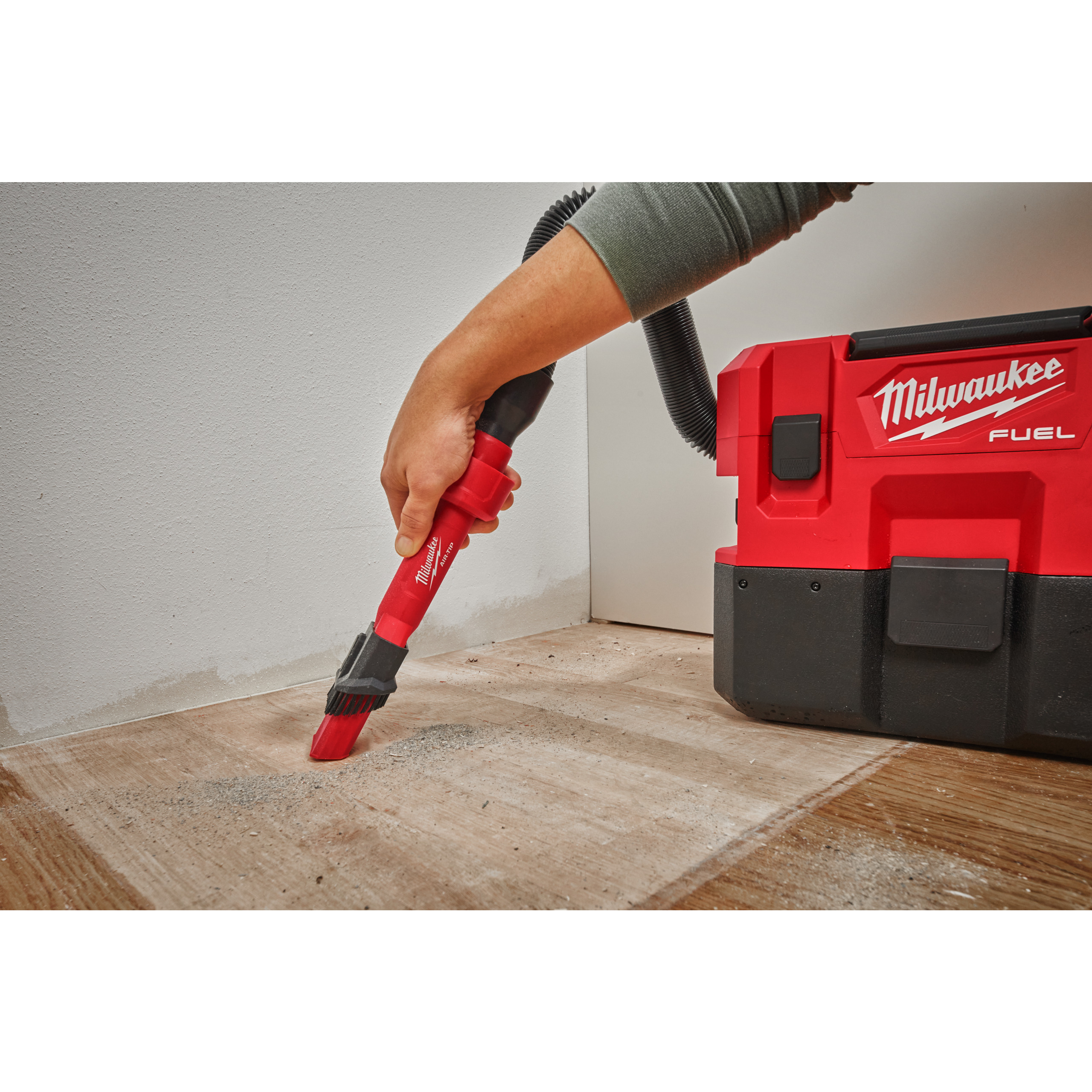 Milwaukee 2-IN-1 Bürstenaufsatz AIR-TIP AT-3