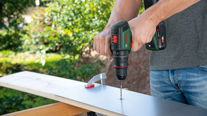 Bosch Akku-Bohrschrauber EasyImpact 18V-40, 2 x Akku PBA 18V 2.0Ah