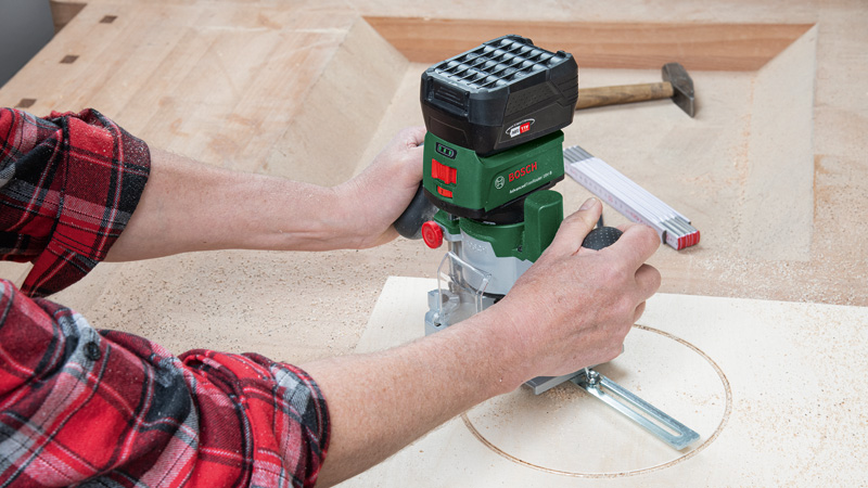 Bosch Akku-Bohrschrauber UniversalDrill 18V-60, 1 x Akku PBA 18V 2.0Ah, Tragekoffer