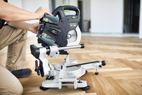Anwendungsbild Akku-Kapp-Zugsäge KAPEX KSC 60 EB-Basic Mt Edt